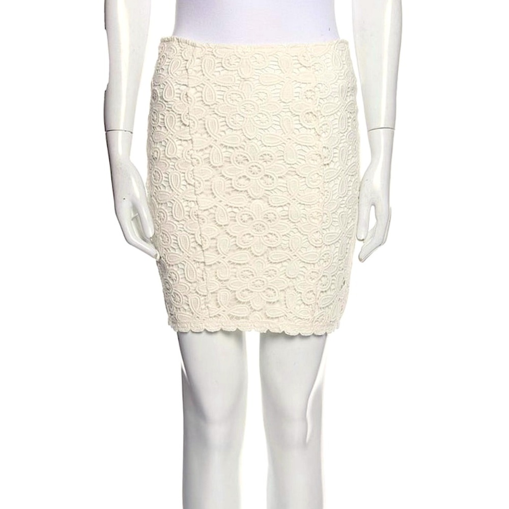 INTERMIX | White Lace Mini Skirt